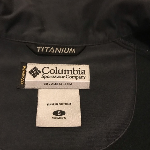 *LIKE NEW Columbia Titanium Jacket* - Picture 7 of 8
